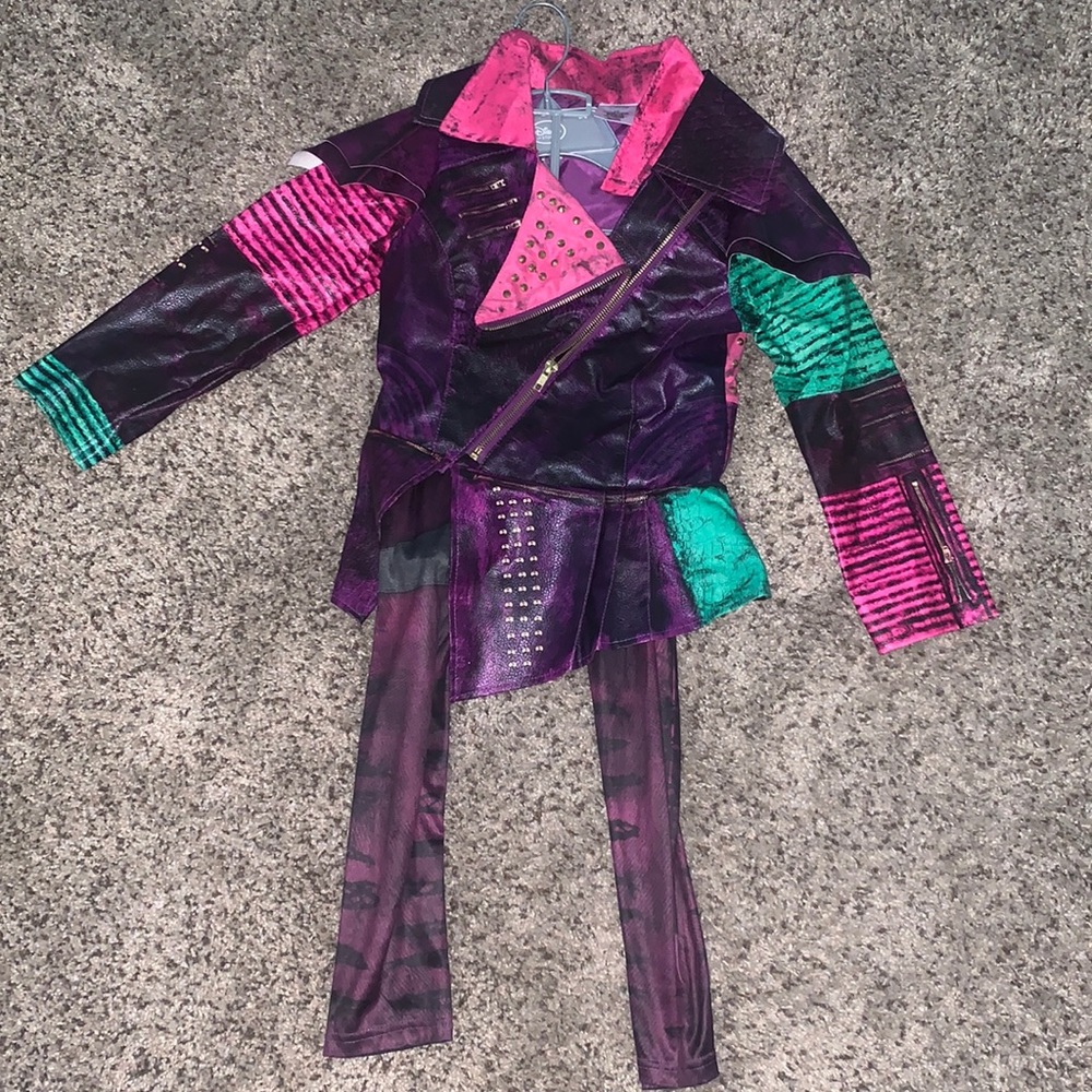Disney store descendants costume